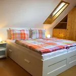 Faissbauernhof Apartamento *