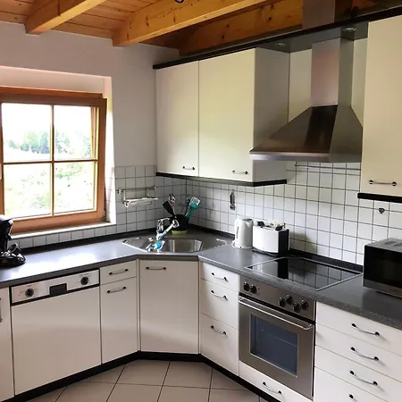 Faissbauernhof Apartman *